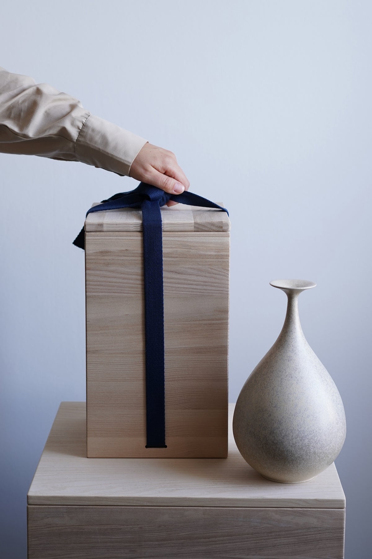 005 S Vase — Sand