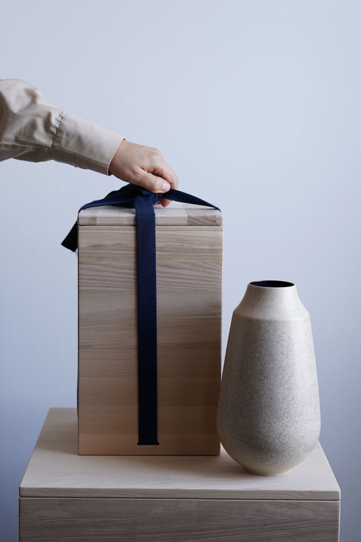 004 S Vase — Sand