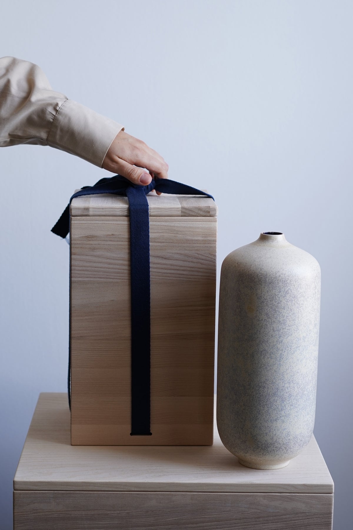 006 Vase — Sand