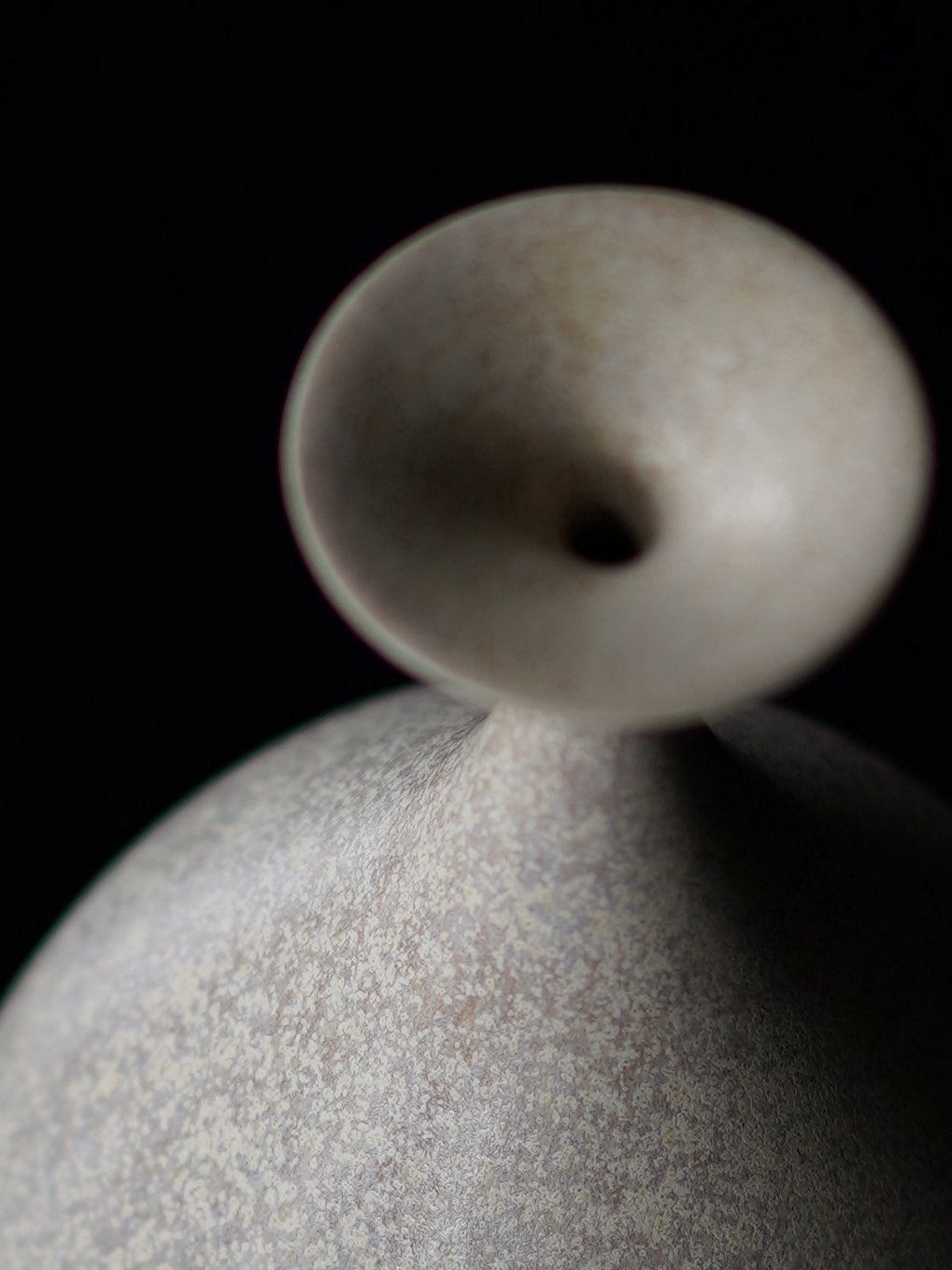 005 S Vase — Sand