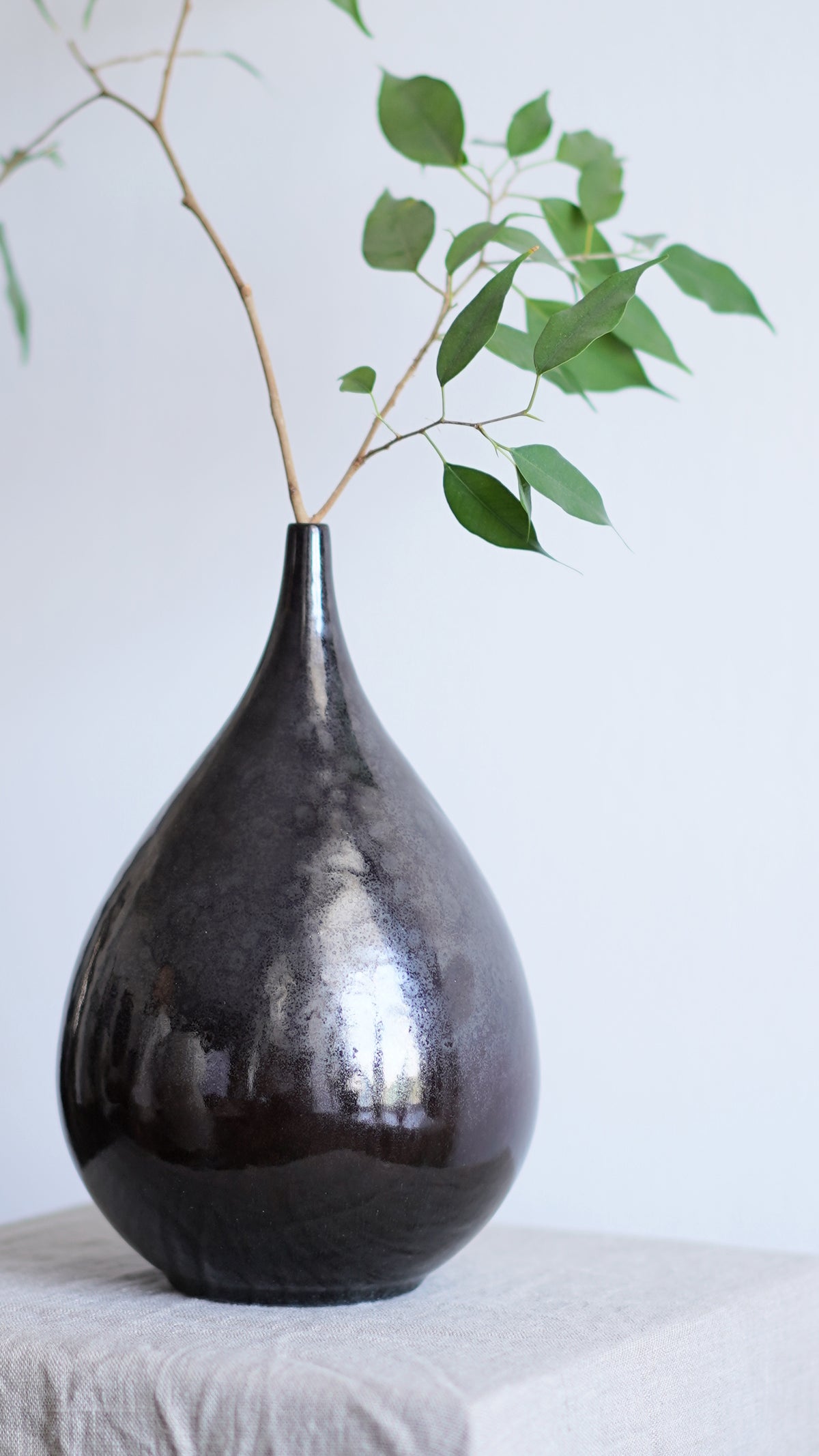 005 1S Vase — Glossy Black