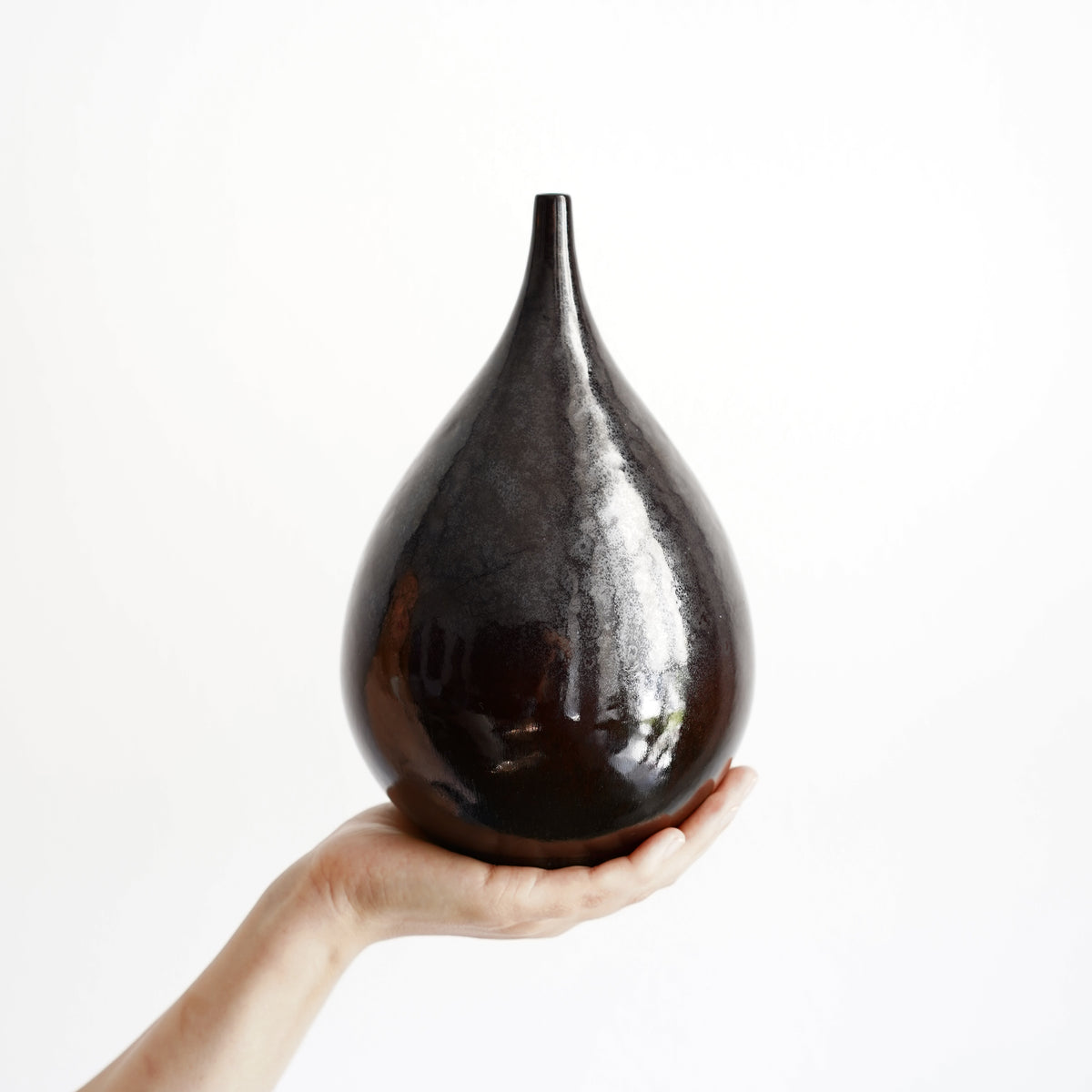 005 1S Vase — Glossy Black