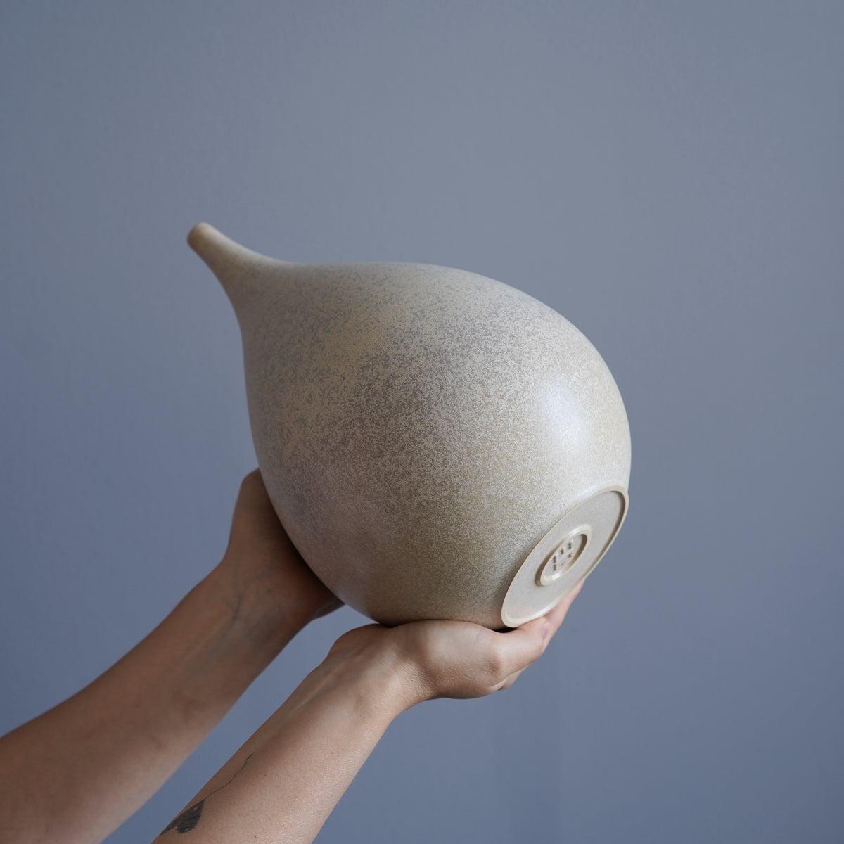 005 1M Vase — Sand