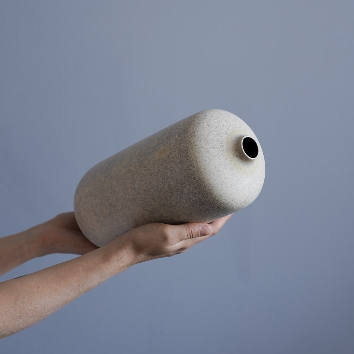 006 Vase — Sand